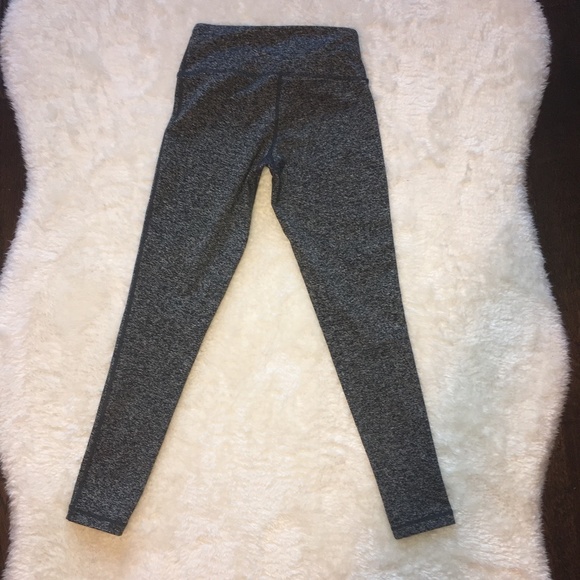 Aritzia Parklife Leggings - Picture 4 of 5
